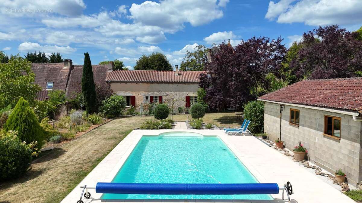 Maison à COUX-ET-BIGAROQUE