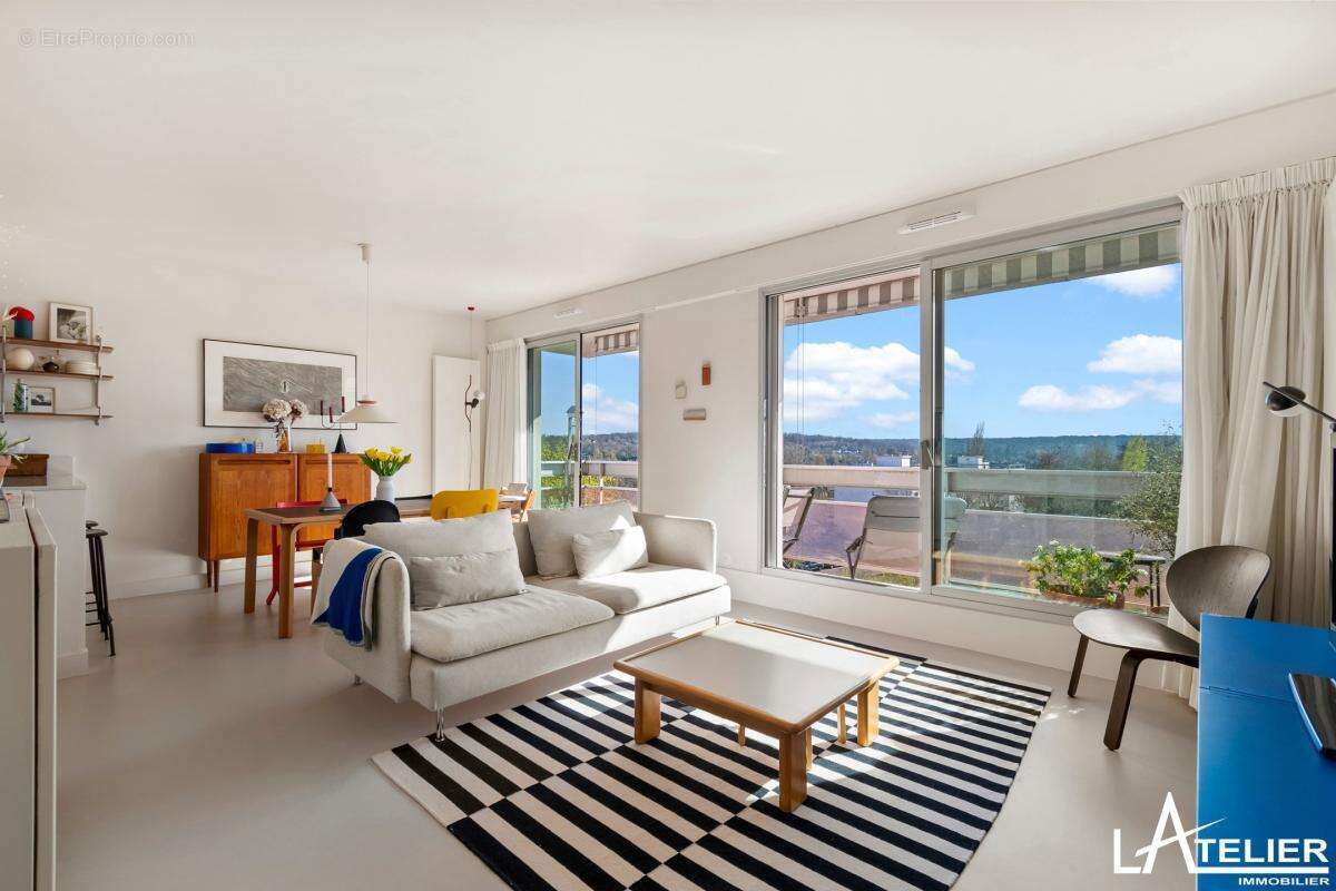 Appartement à MAREIL-MARLY