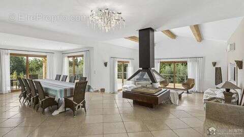 Maison 266 m² à Seillans  - photo 3