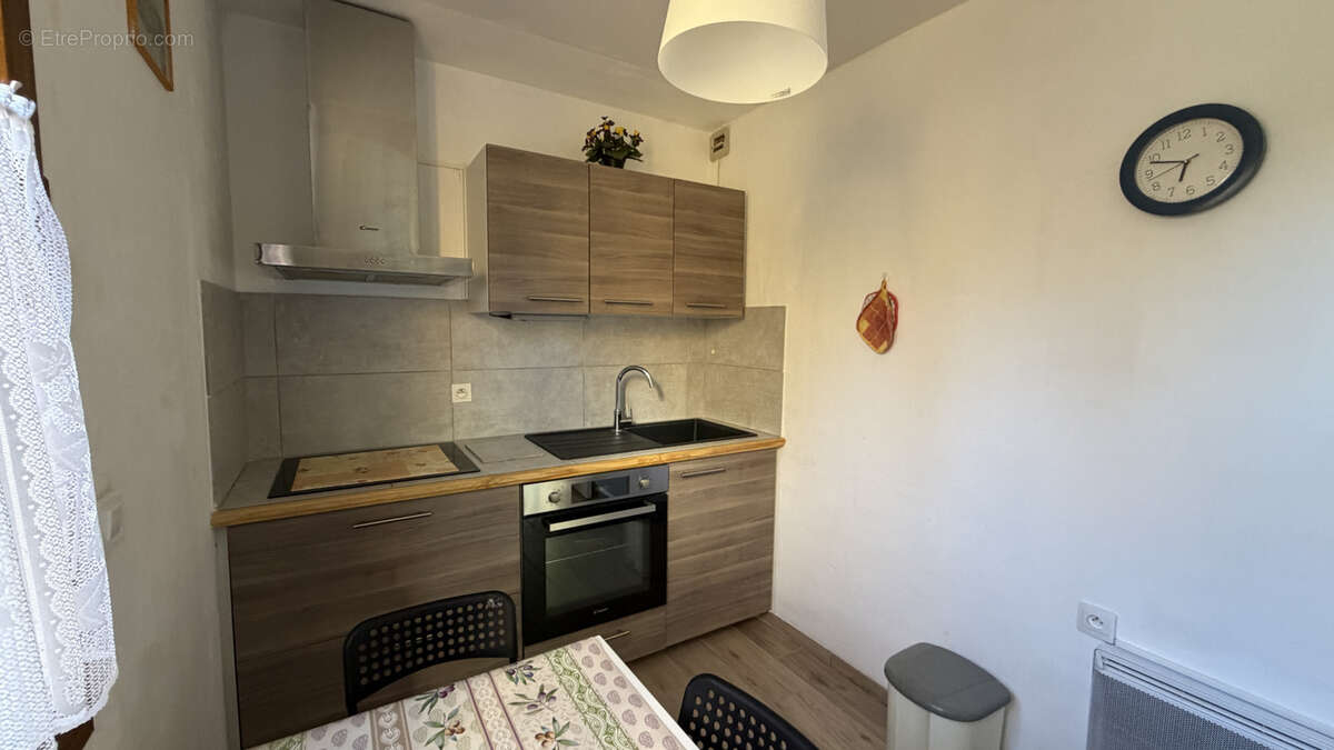 Appartement à GREOUX-LES-BAINS