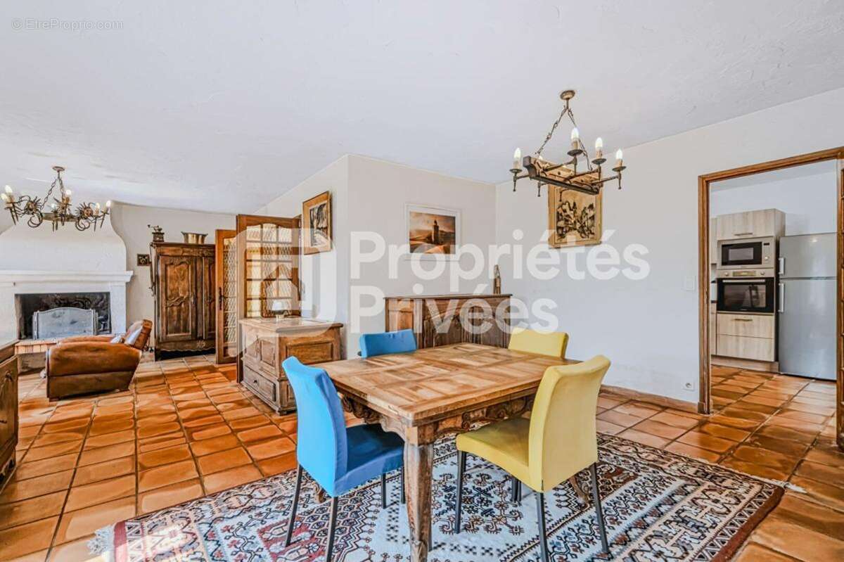 Maison à AURIBEAU-SUR-SIAGNE