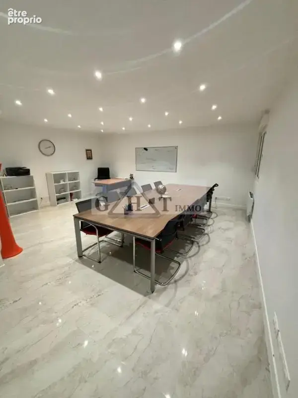 Ensemble immobilier 1170m2 a vendre mandres les roses - photo 7