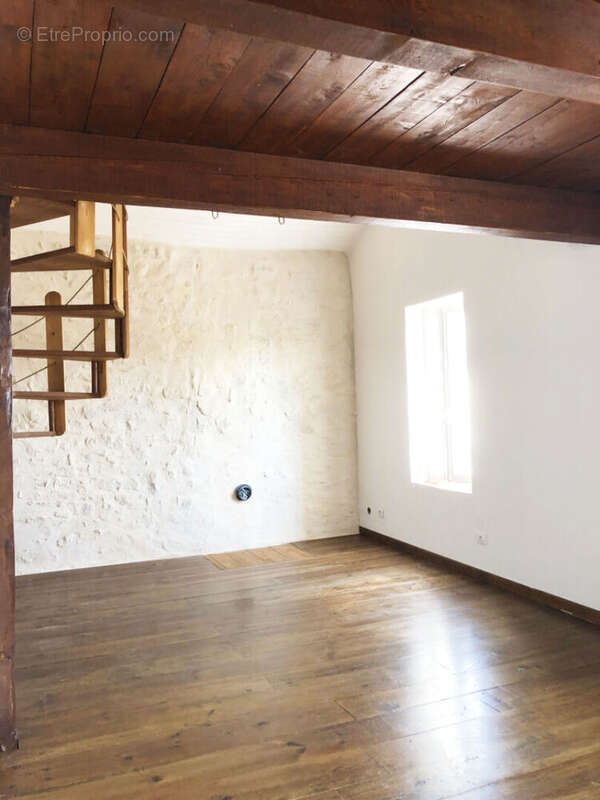 Maison à L&#039;ISLE-SUR-LA-SORGUE