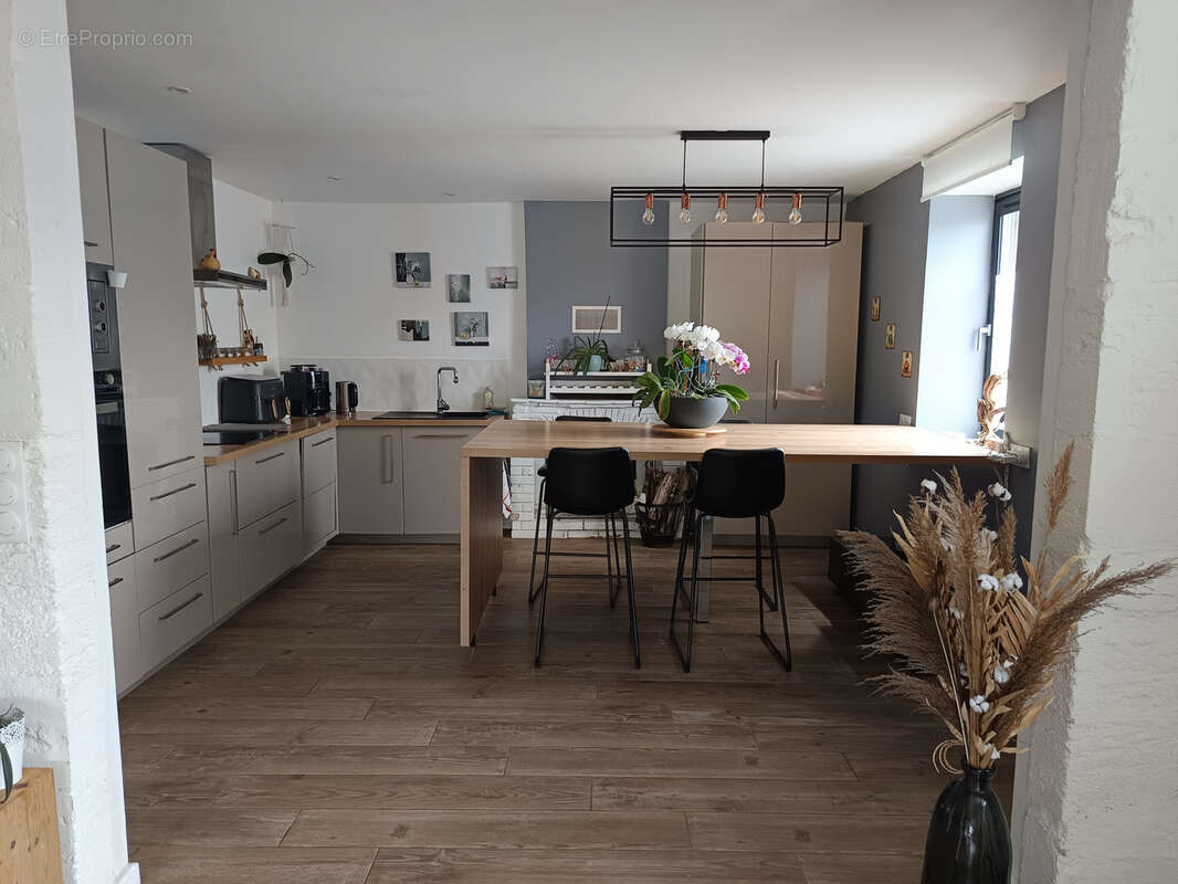 Maison à CHENAC-SAINT-SEURIN-D&#039;UZET