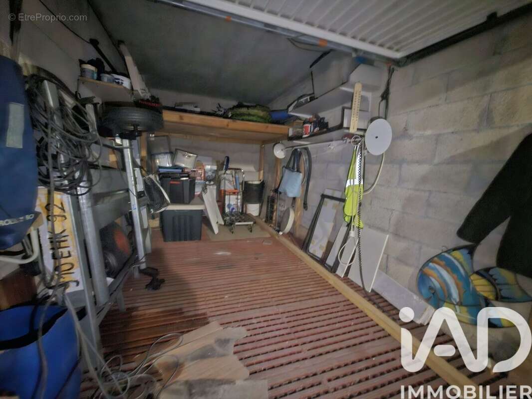 Parking 12 m² à Cavalaire-Sur-Mer  - photo 2