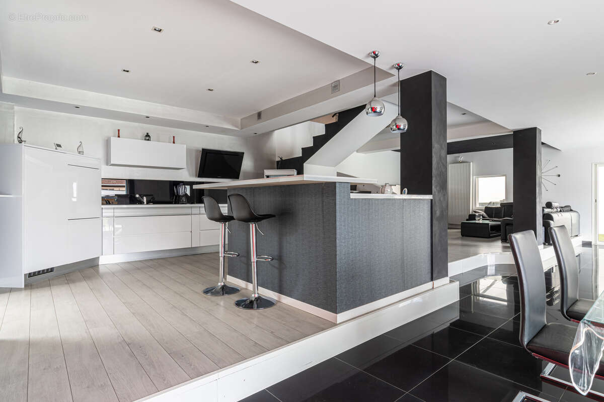 Maison à RILLIEUX-LA-PAPE