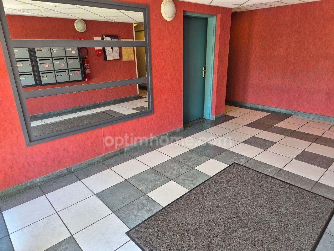 Appartement T3 au calme avec parking - photo 14