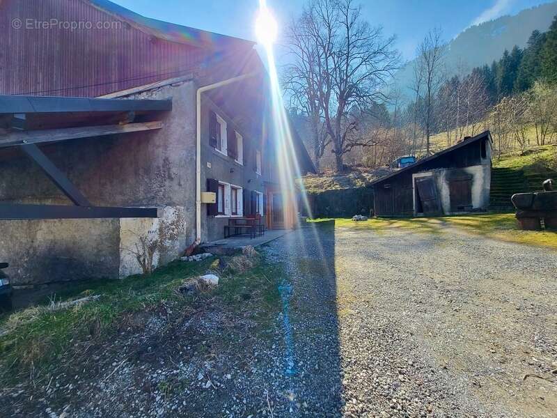 Maison à THOLLON-LES-MEMISES