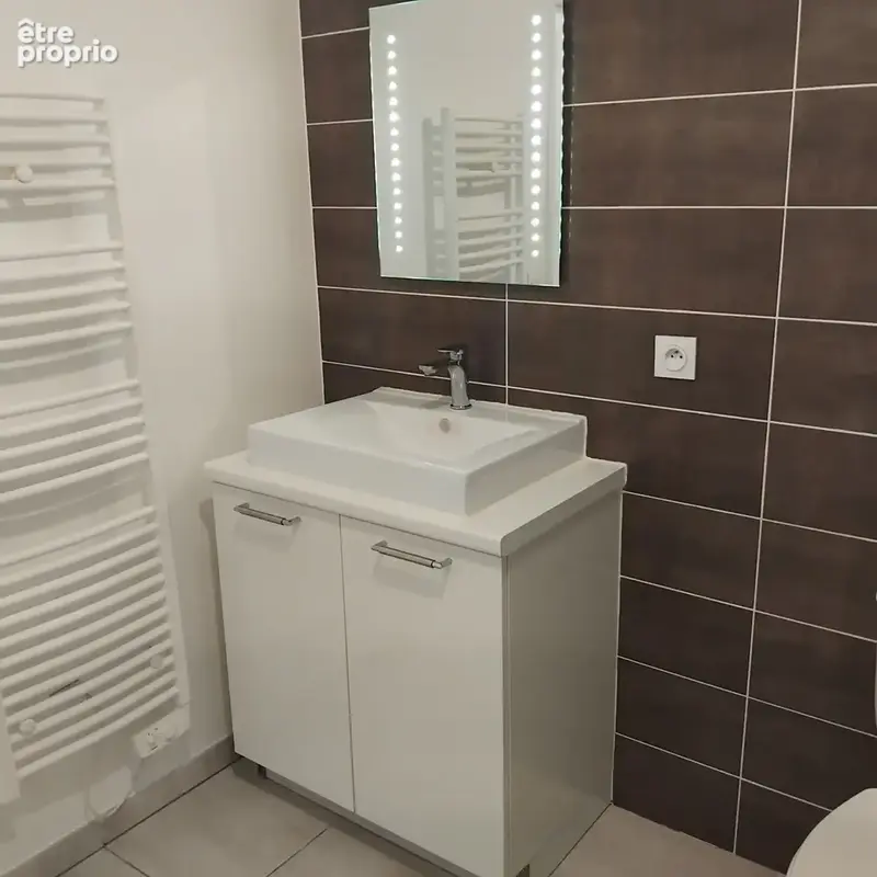 P2 très bon état, résidence moderne à 30 mn de la mer - photo 7