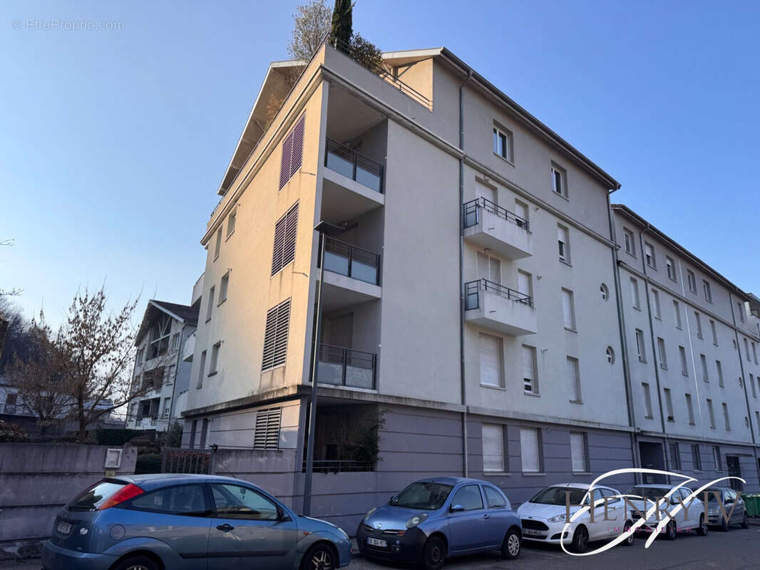Appartement à GIERES