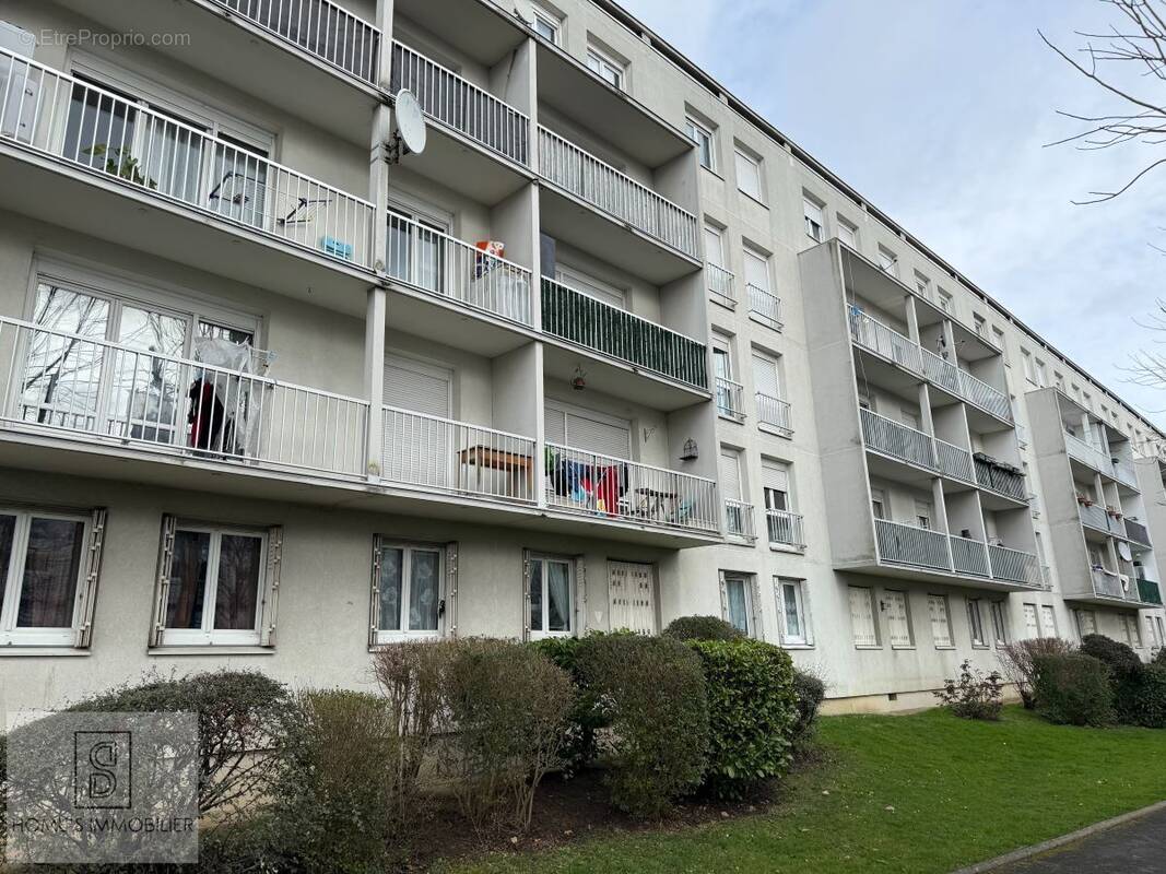Appartement à LE BLANC-MESNIL