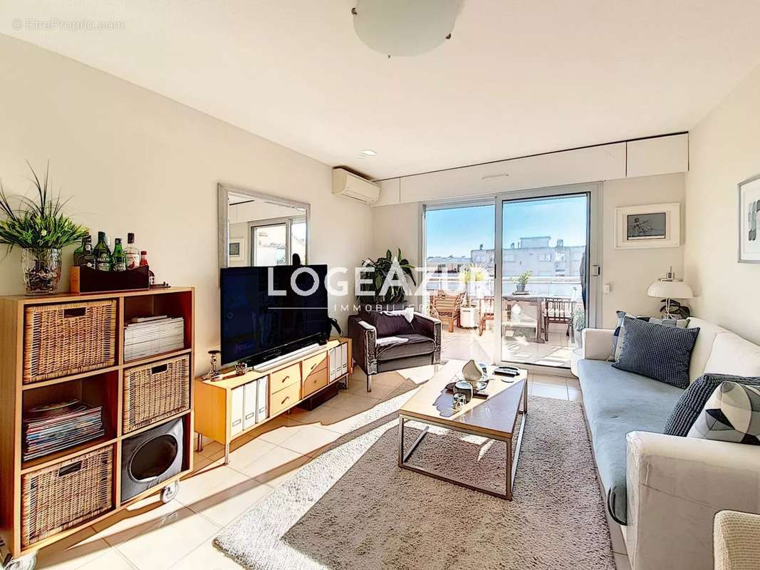 Appartement à VALLAURIS