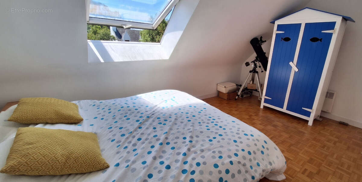 Fouesnant, Jolie maison de 4 chambres, sur un beau terrain arboré de 2000 m² ! - photo 11