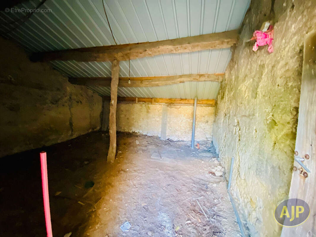 Maison à SAINT-GERMAIN-D'ESTEUIL