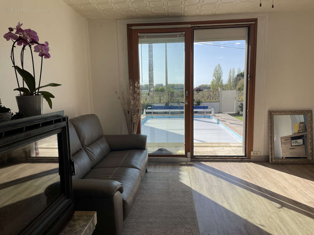 Maison à MORTAGNE-SUR-GIRONDE