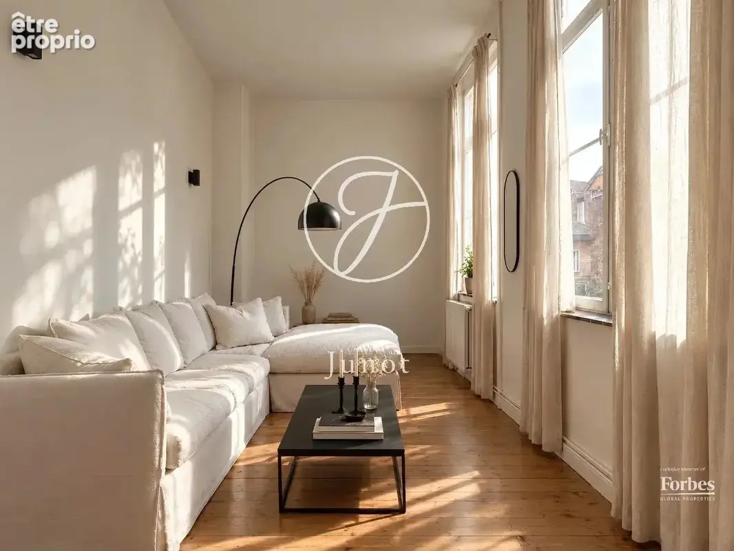 Lille – VIEUX LILLE – Appartement à vendre – T2 bis convertible en T3 – 64,72 m² – Double séjour 39 m² - 1er étage – Cave - photo 3