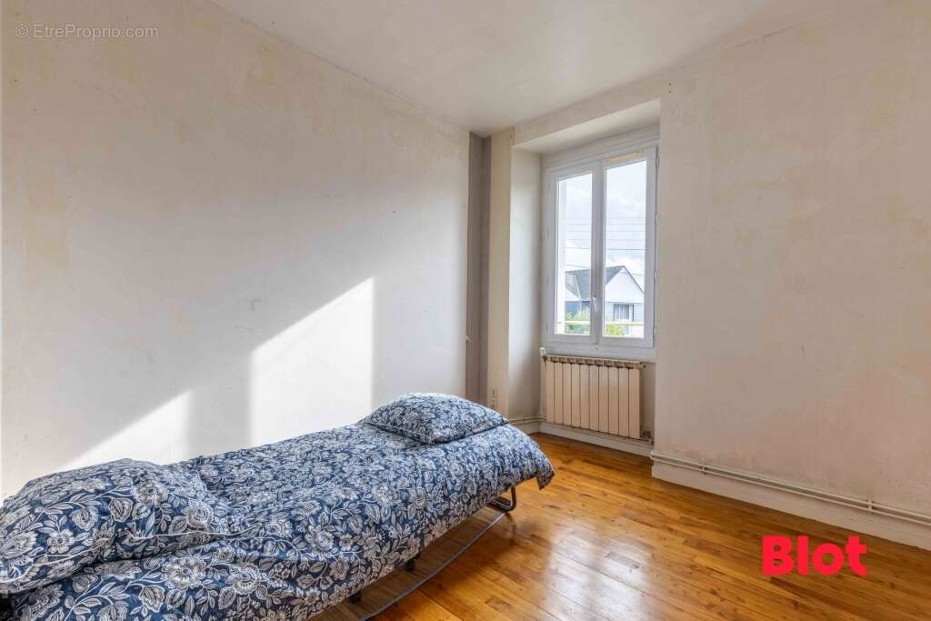 Maison à VERN-SUR-SEICHE