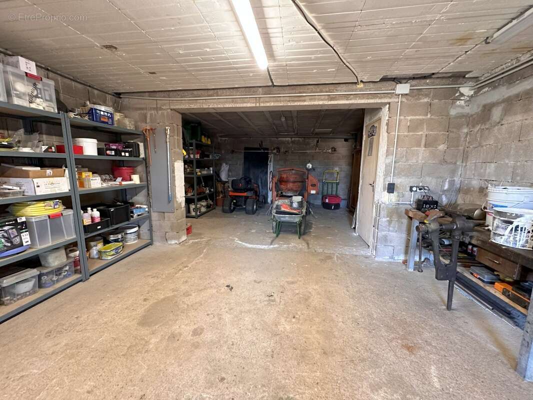 CATERI : Une propriété de caractère sur 4000 m², entre mer et montagne, un lieu de vie aux possibilités infinies - photo 13
