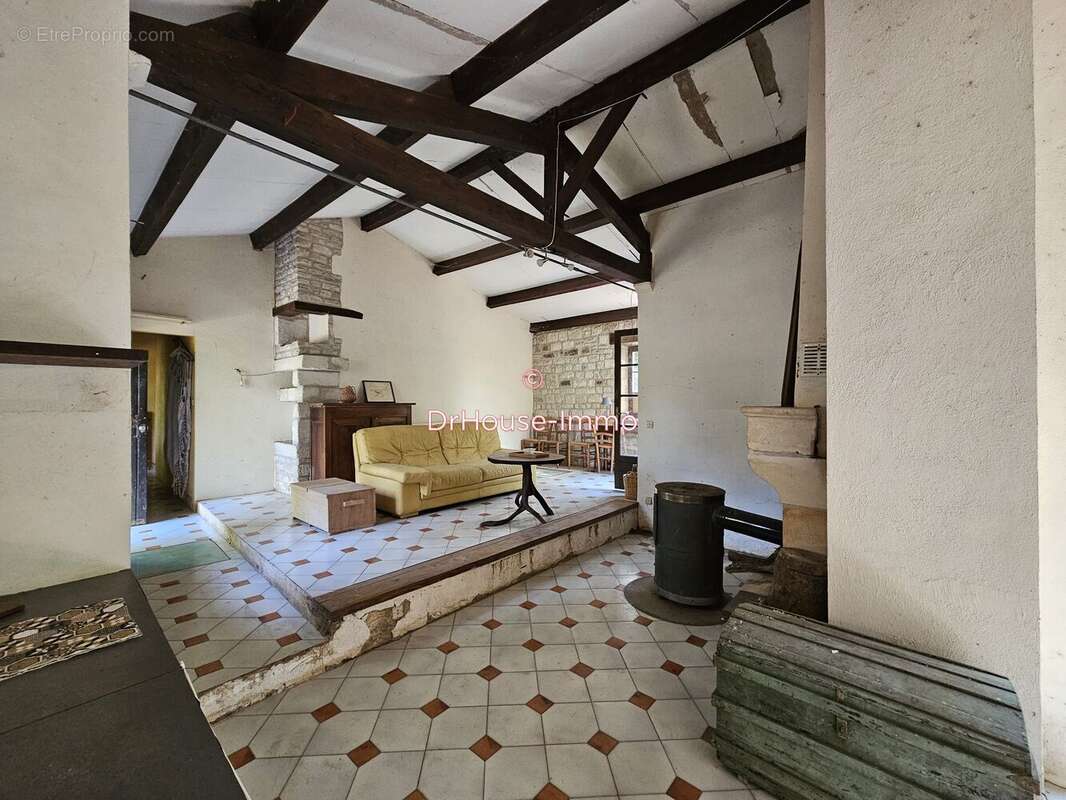 Maison 88 m² à Saint-Maxire  - photo 2