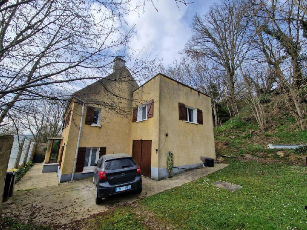 Maison à SAINT-VICTOR-DE-BUTHON