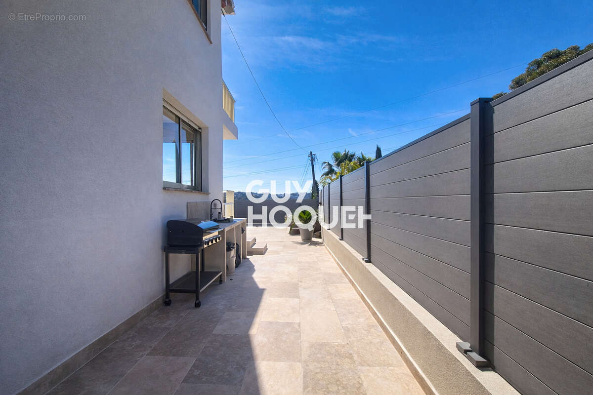 Appartement à MOUGINS