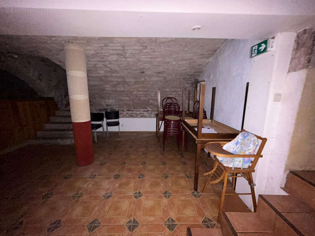 Commerce à NUITS-SAINT-GEORGES