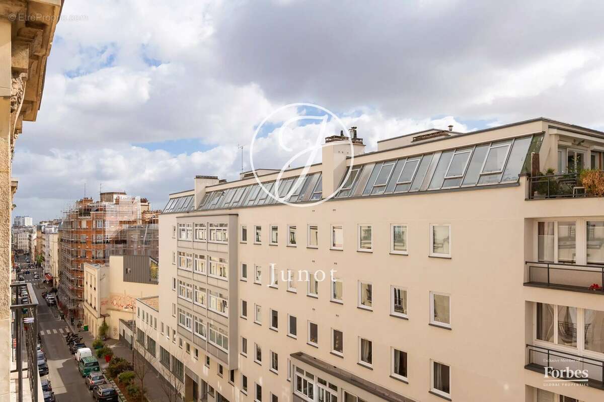 Appartement à PARIS-18E