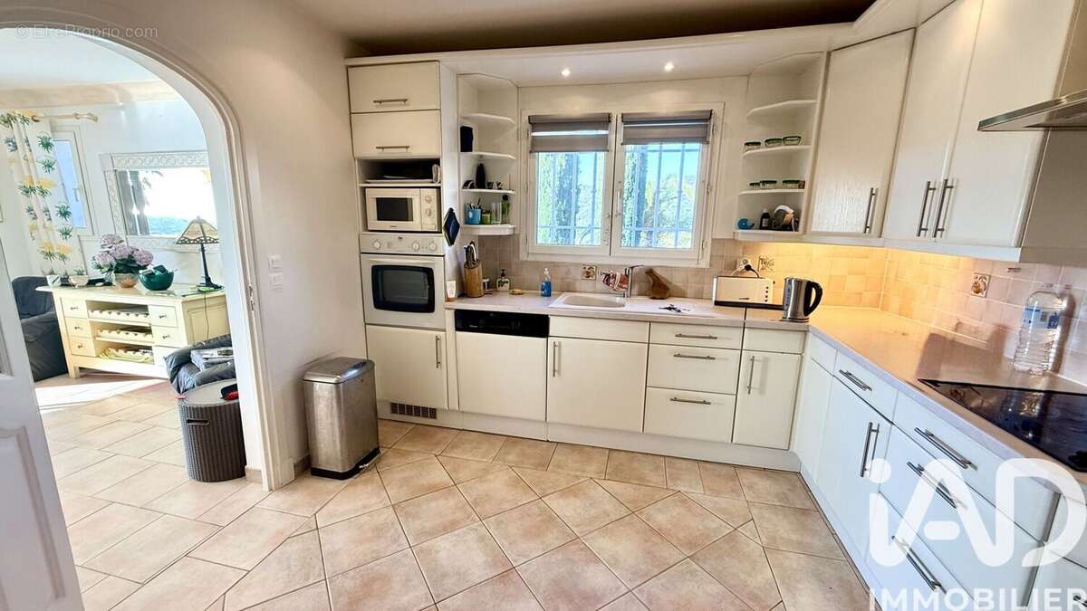 Photo 8 - Maison à ROQUEBRUNE-SUR-ARGENS