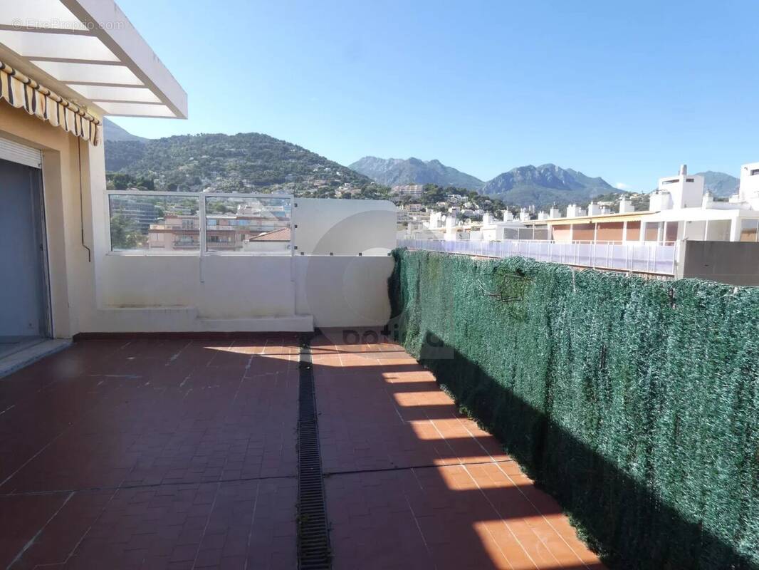 Appartement à ROQUEBRUNE-CAP-MARTIN