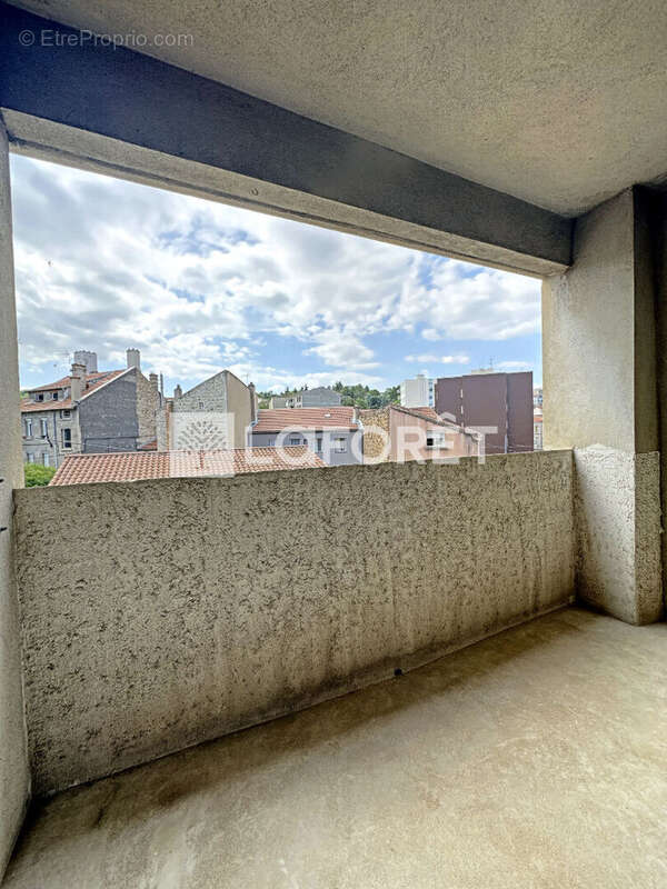 Appartement à SAINT-ETIENNE