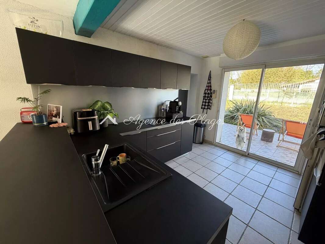 Maison à MESCHERS-SUR-GIRONDE