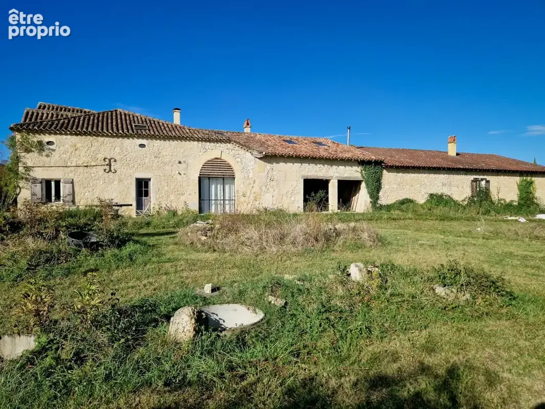 Belle maison de caractere en pierres avec 3,5ha et lac - photo 34