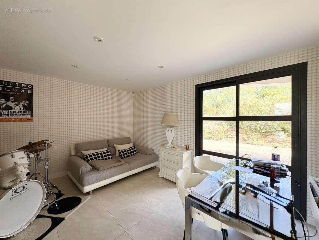 Maison à LA CADIERE-D'AZUR