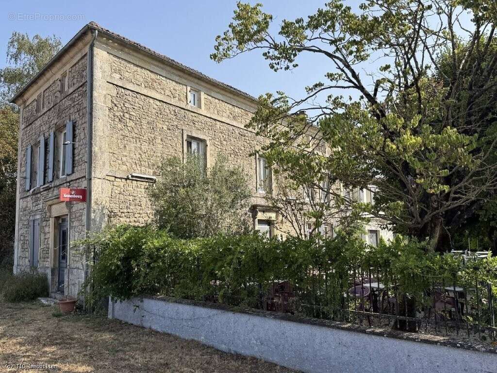 Propriété De Caractère Avec Fort Potentiel Touristique Et Commercial - photo 37