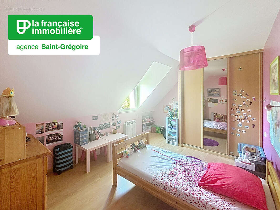 Maison à MONTREUIL-SUR-ILLE