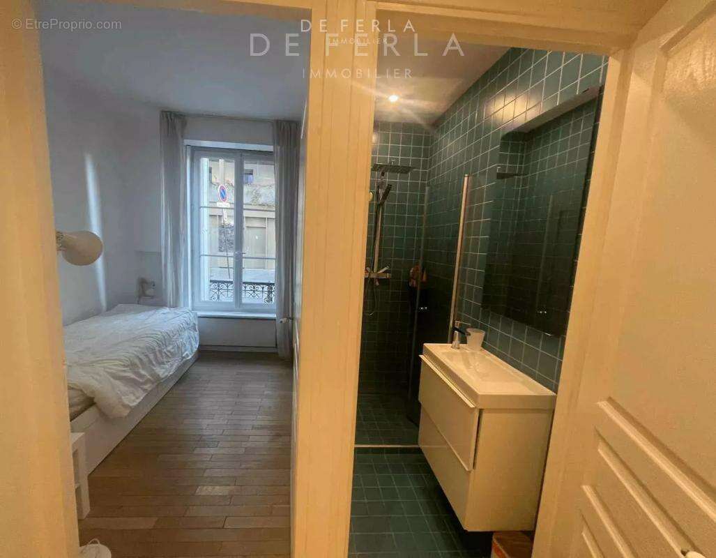 Appartement à PARIS-7E