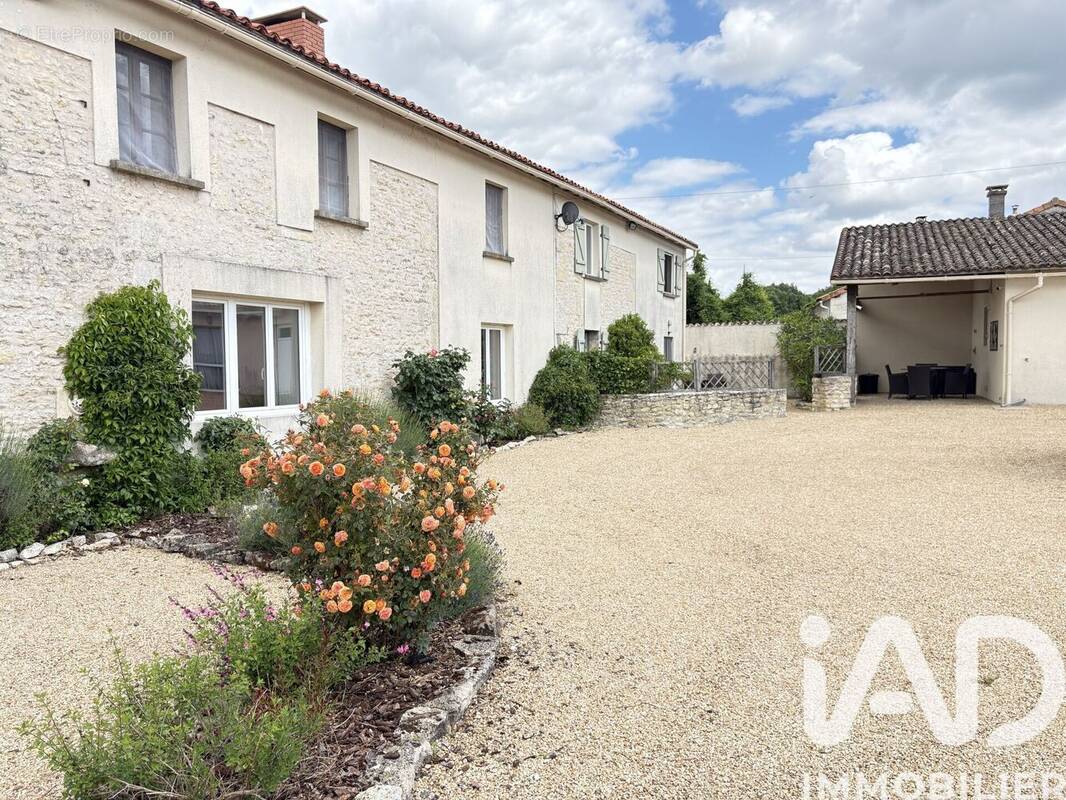 Photo 1 - Maison à CHAUNAY