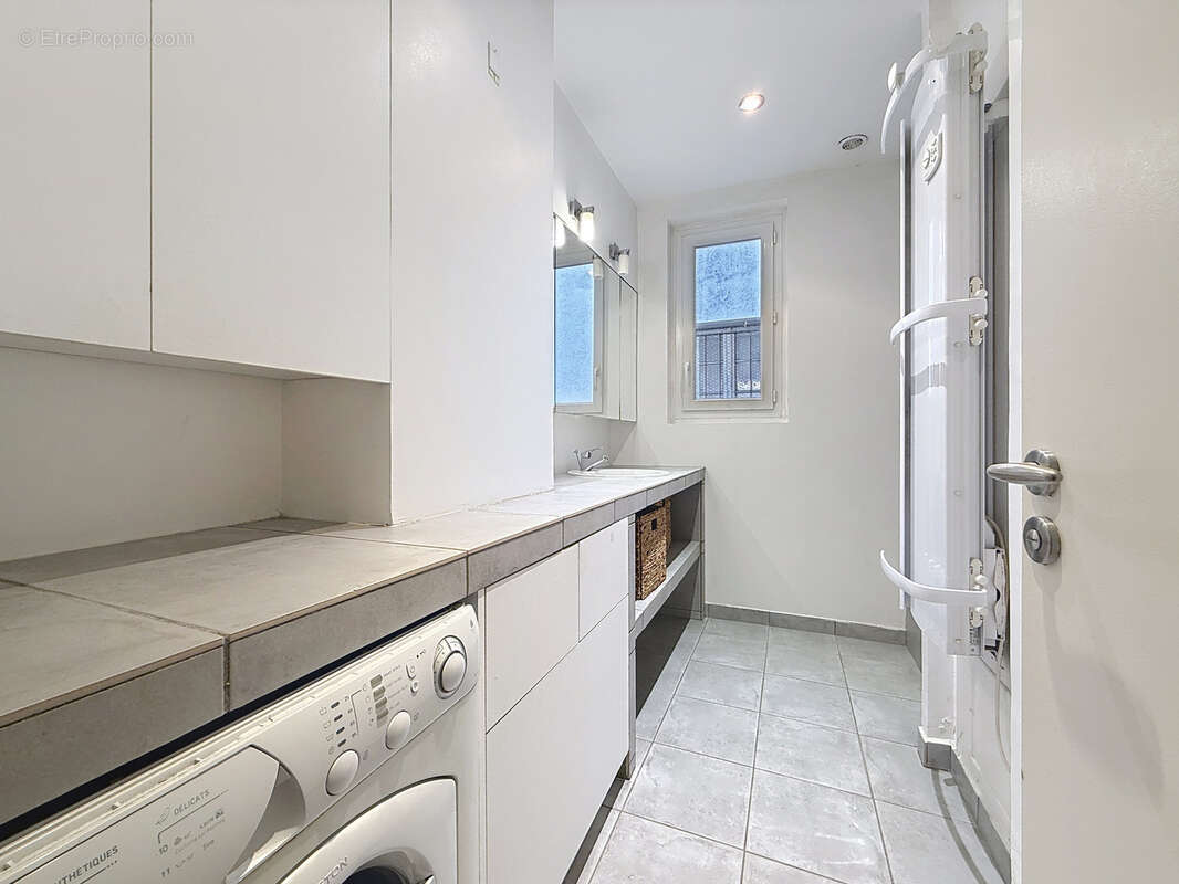 Appartement à PARIS-11E