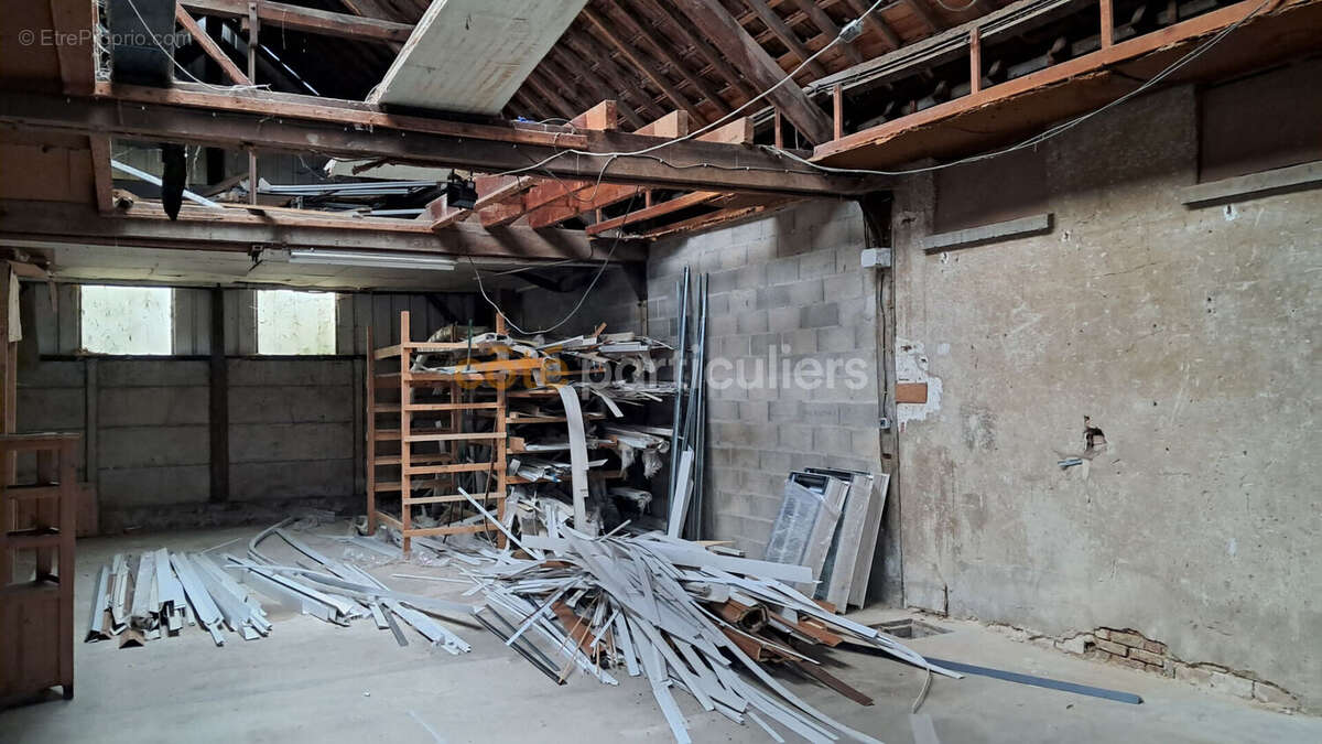 Commerce à CHALETTE-SUR-LOING