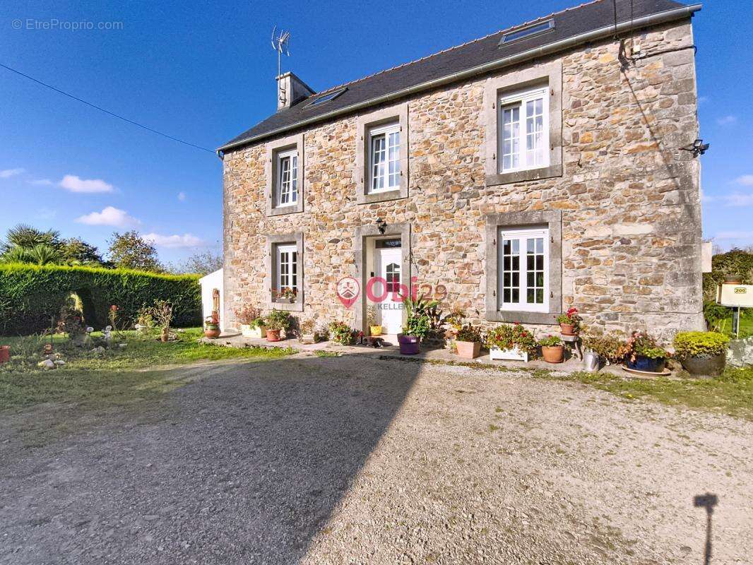 Maison à ROSNOEN