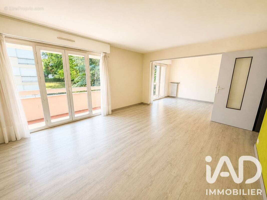 Photo 1 - Appartement à BOISSY-SAINT-LEGER