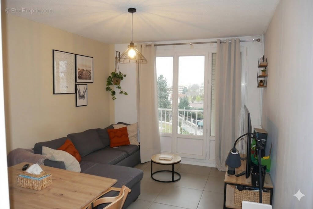 Appartement à VENISSIEUX