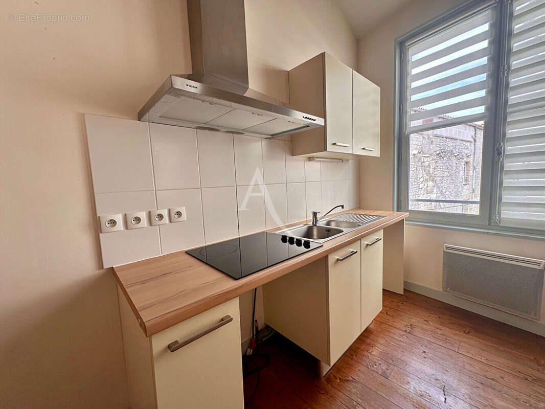 Duplex lumineux en plein coeur de ville avec parking sécurisé - photo 11