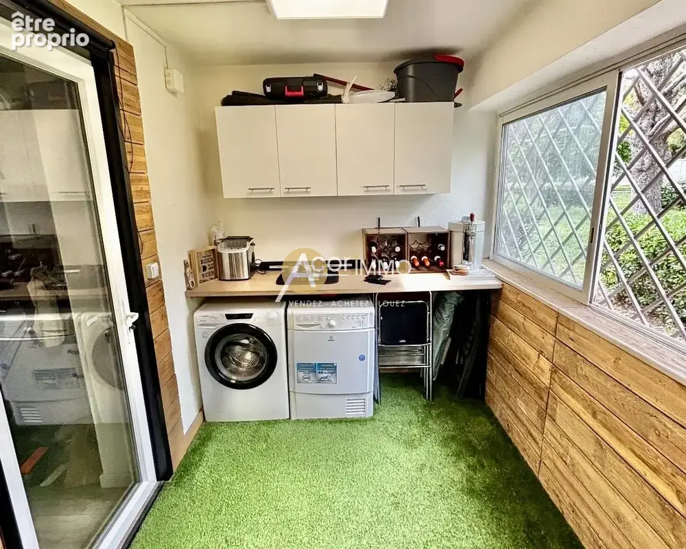Toulon - Appartement T2 en rez-de-chaussée avec balcon et parking - photo 4