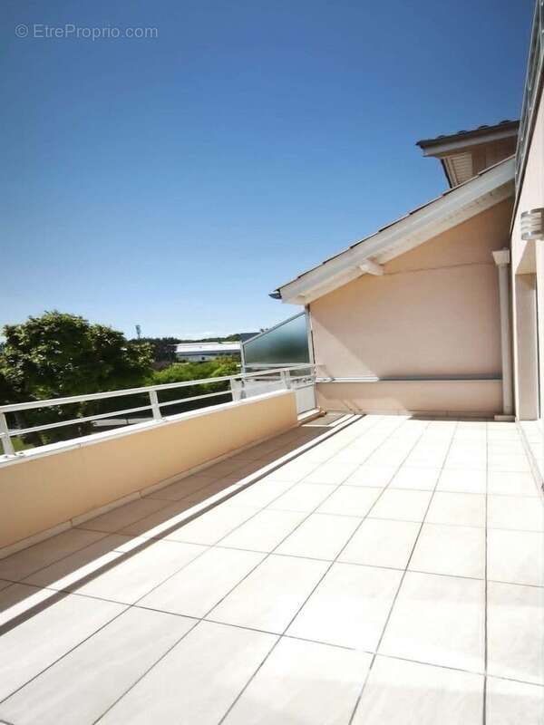 Appartement à RIVES