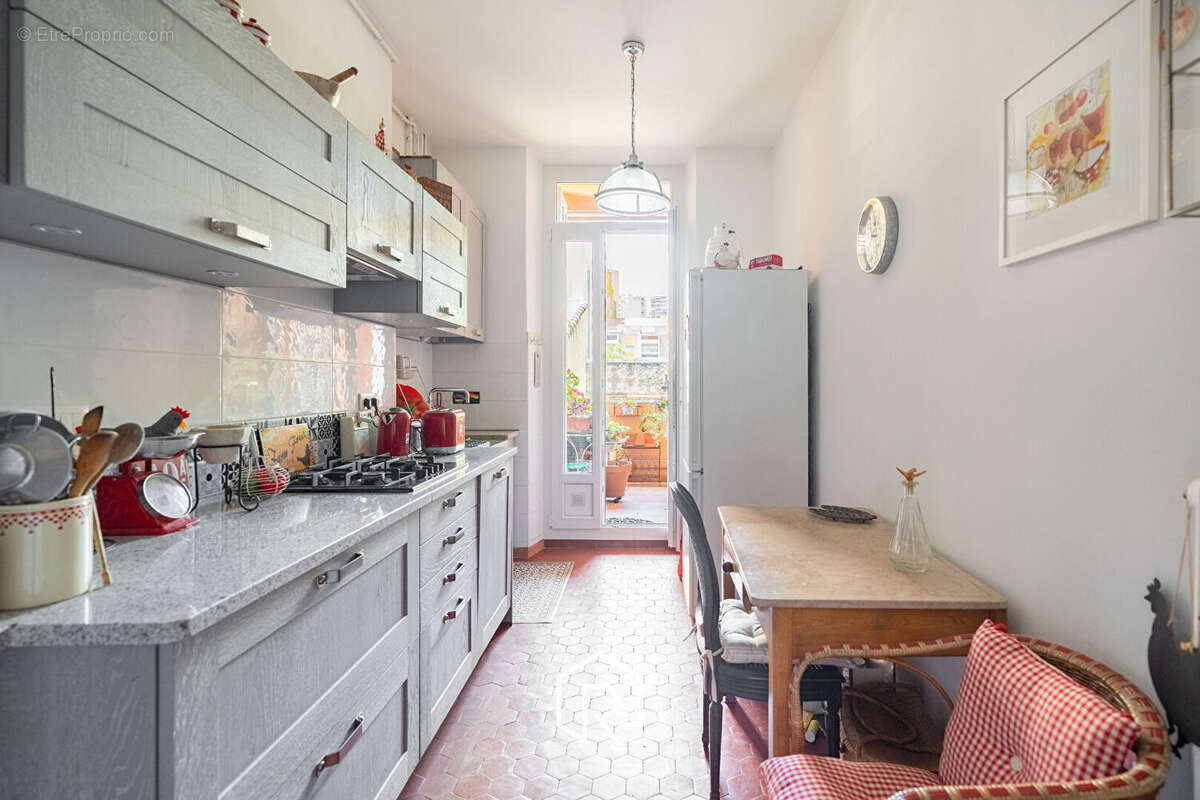Appartement à MARSEILLE-6E