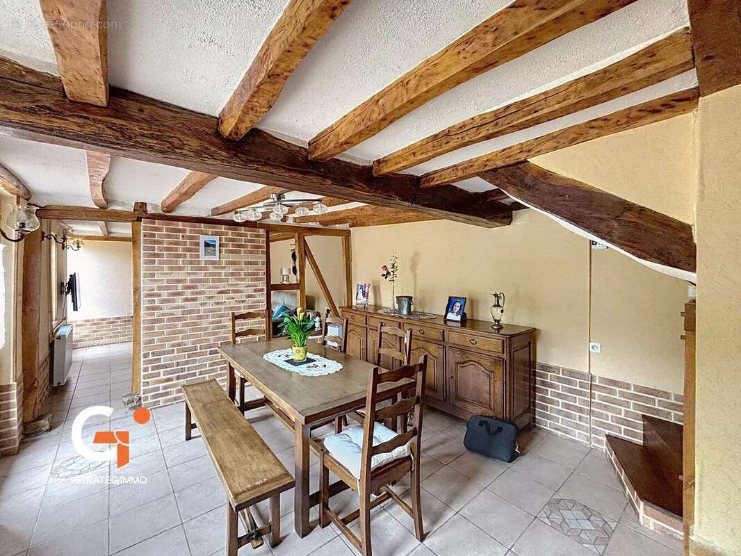 Maison à SAINT-OUEN-DE-THOUBERVILLE