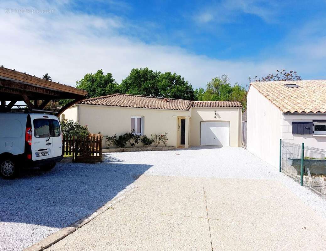 Maison à SAUJON
