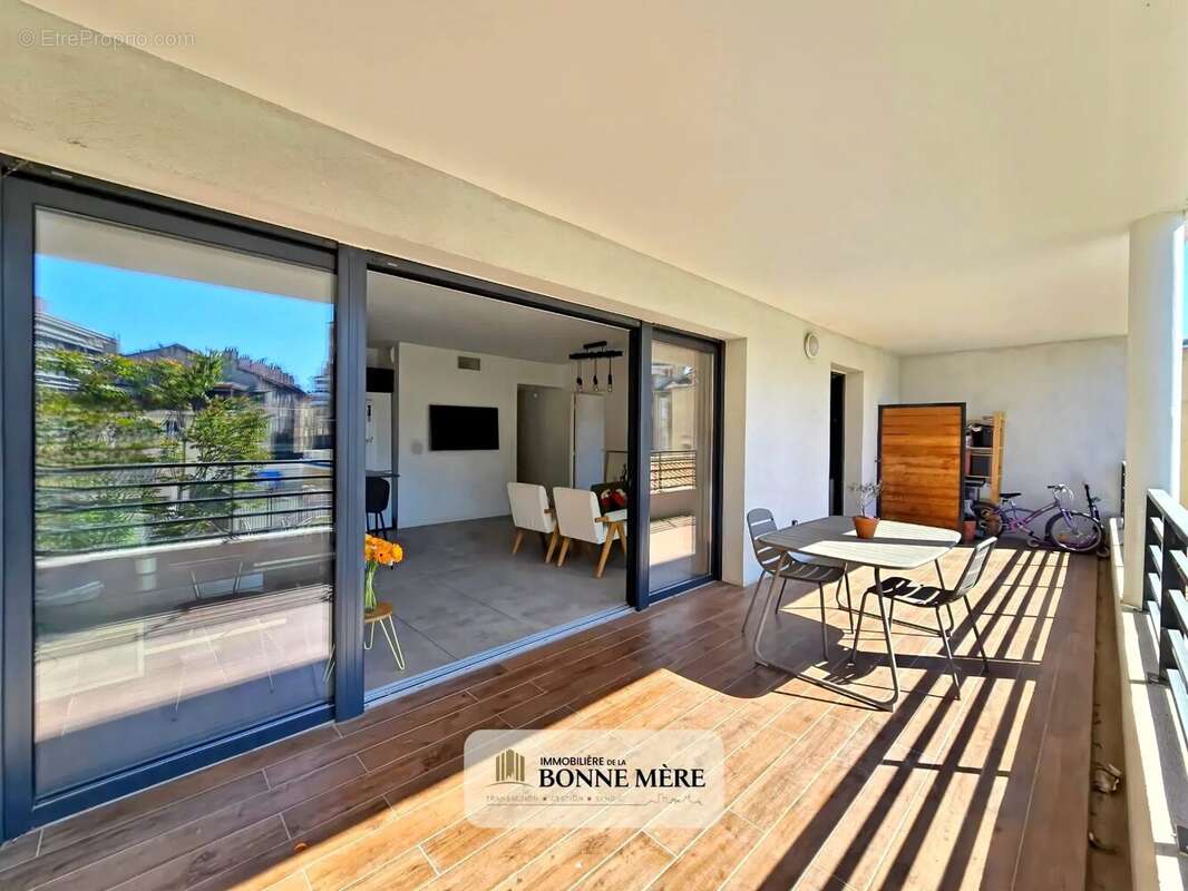 Appartement à MARSEILLE-8E