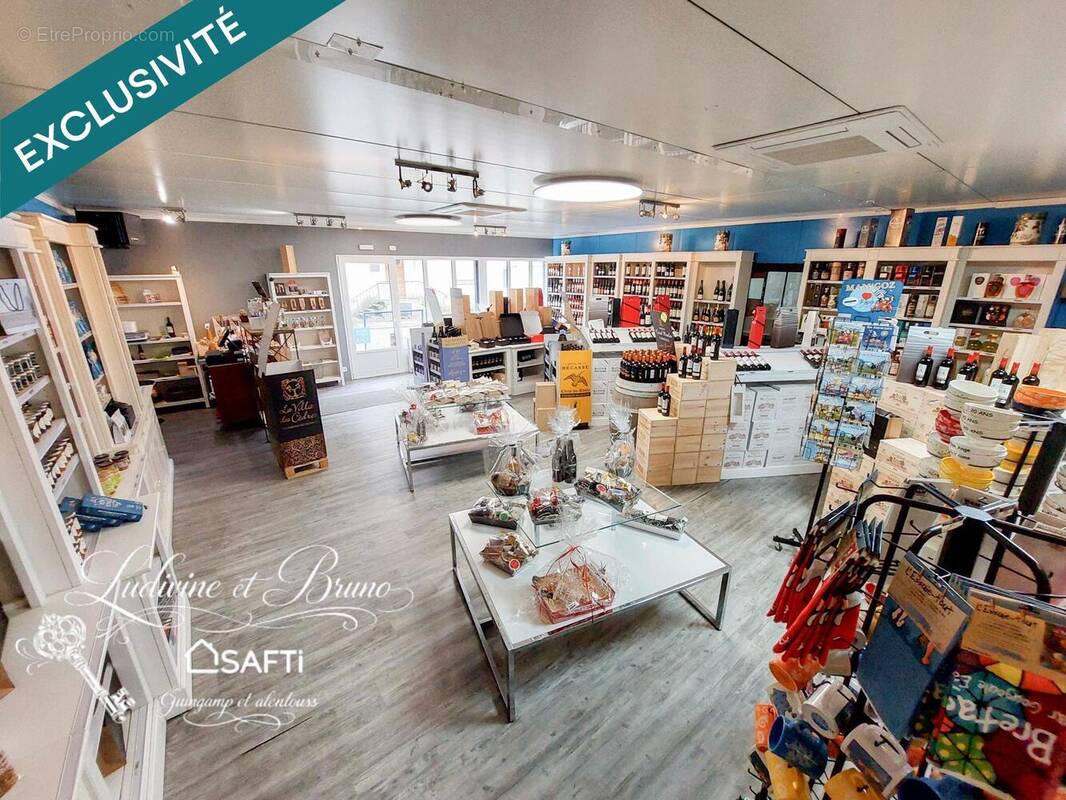 Photo 1 - Commerce à CALLAC